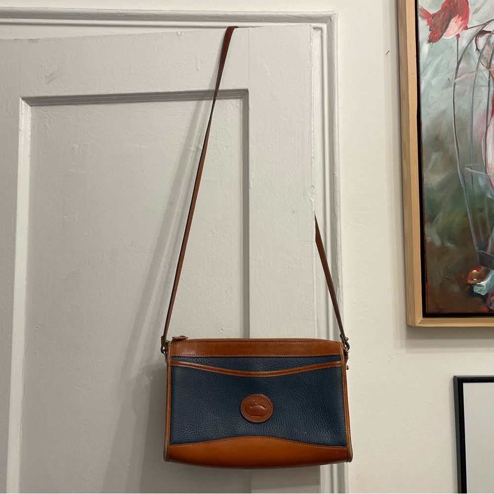 navy & brown crossbody duck bag